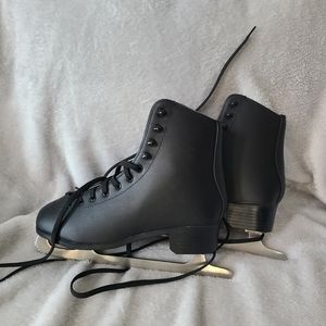 Black Women's Figure Skates
